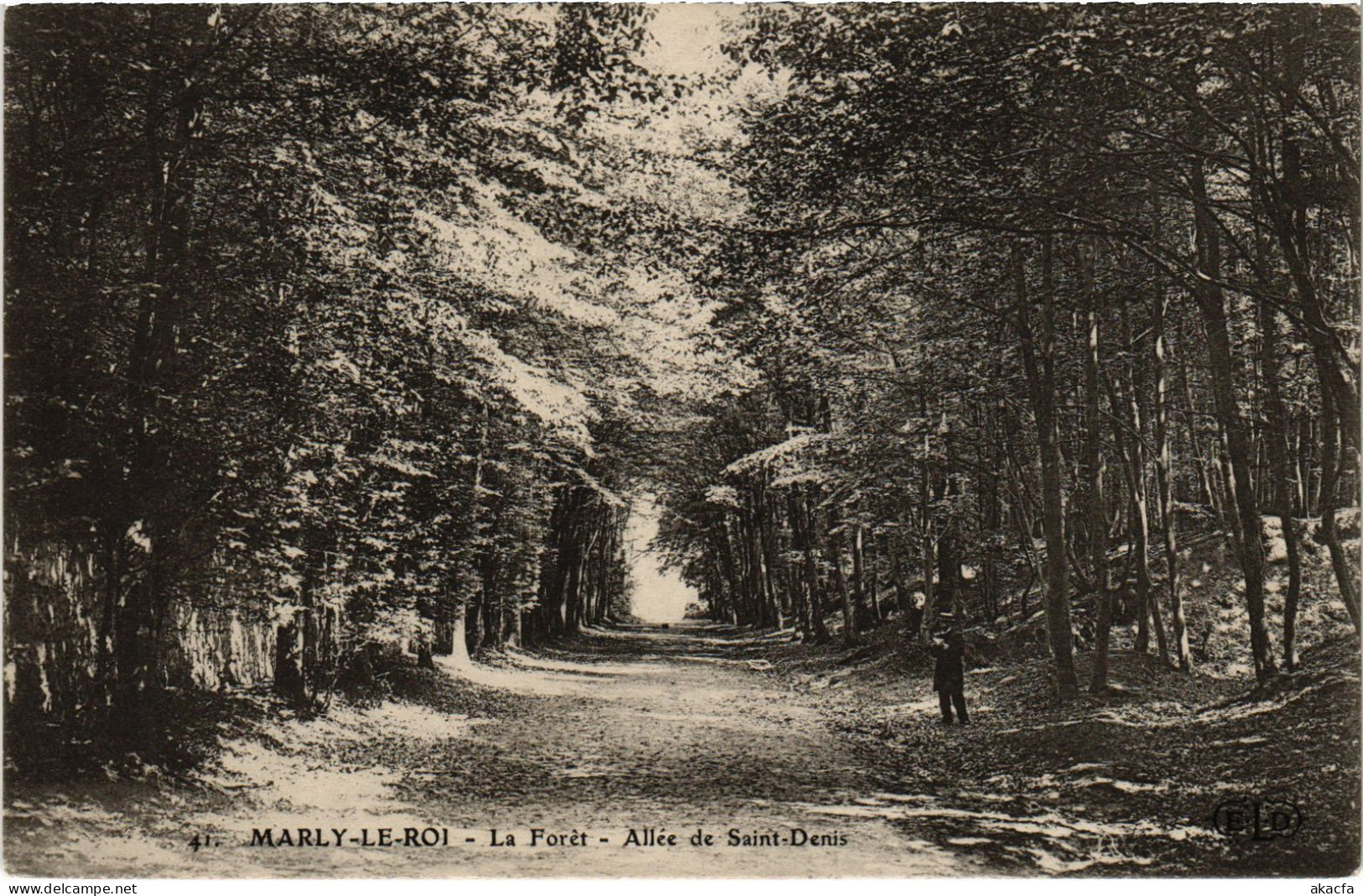 CPA Marly La Foret Allee De St Denis (1402254) - Marly Le Roi