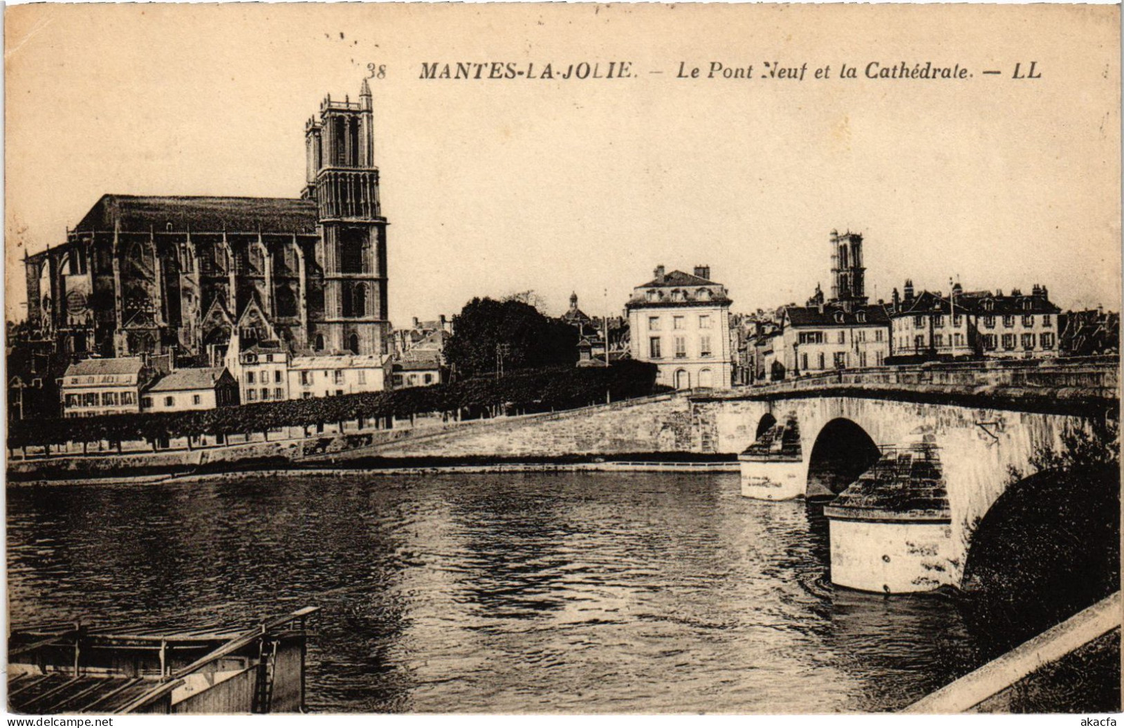 CPA Mantes Le Pont Neuf Et La Cathedrale (1402025) - Mantes La Jolie