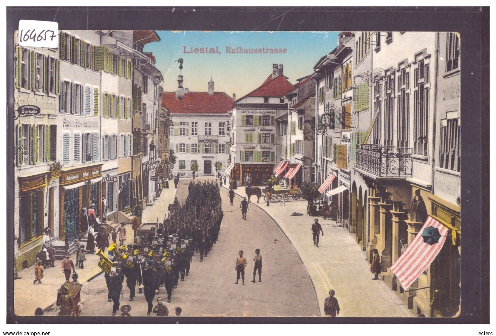 LIESTAL - RATHAUSSTRASSE - DEFILE MILITAIRE - B ( LEGER PLI EN HAUT ) - Liestal