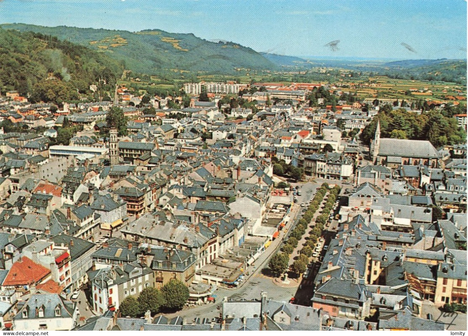 65 Bagneres De Bigorre CPSM GF Vue Générale Au 1er Plan Place Des Coustous , église St Vincent Tour Jacobins - Bagneres De Bigorre