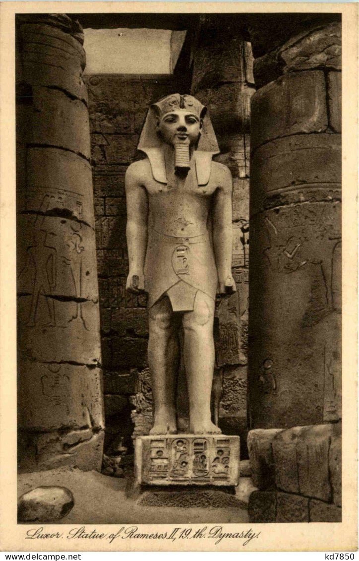 Luxor - Statue Of Ramses II - Louxor