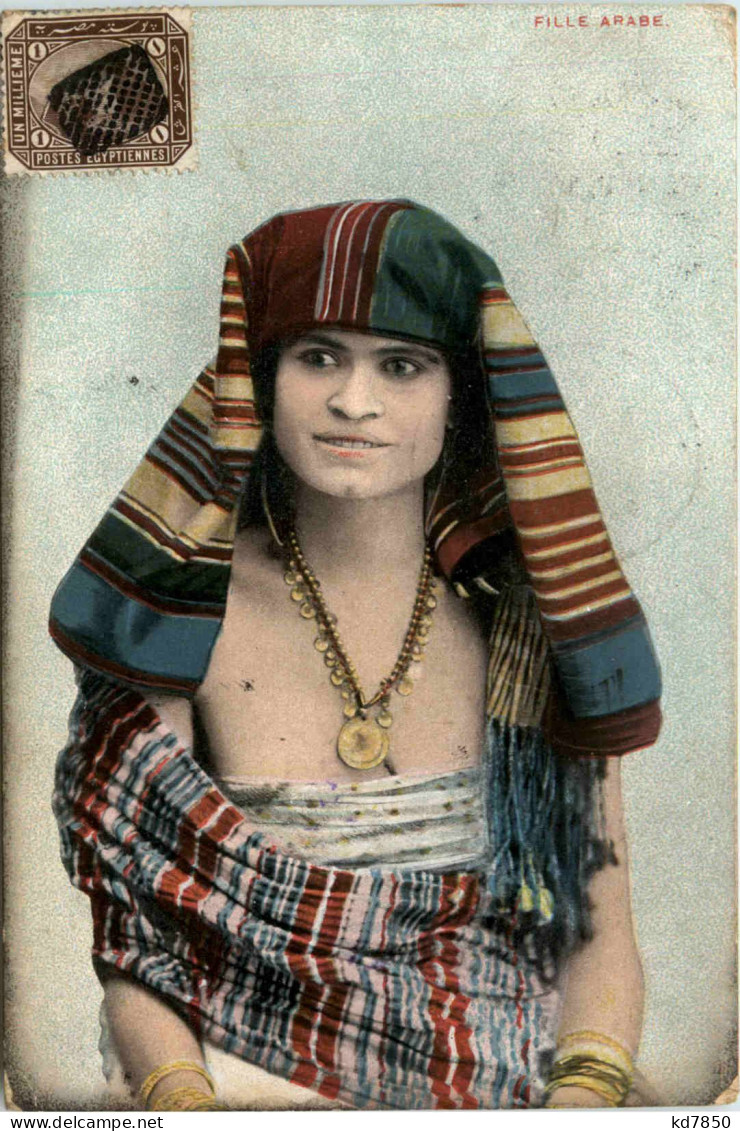 Egypt - Woman - Personas