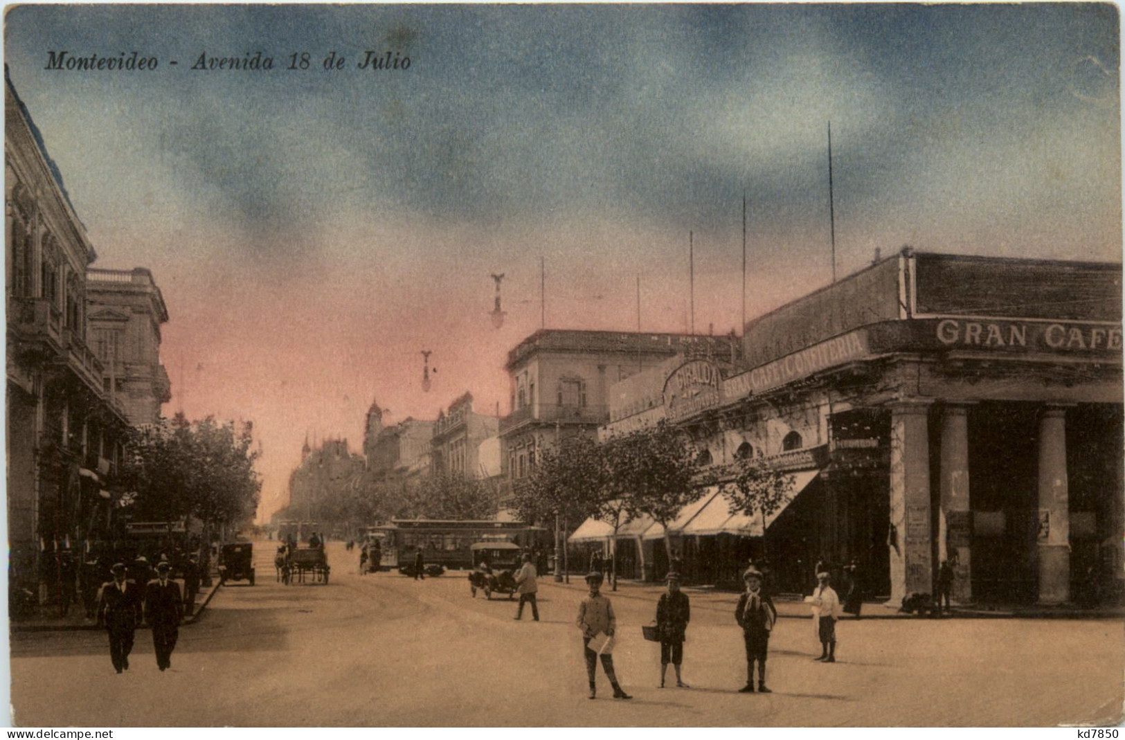 Uruquay - Montevideo - Avenida 18 De Julio - Uruguay