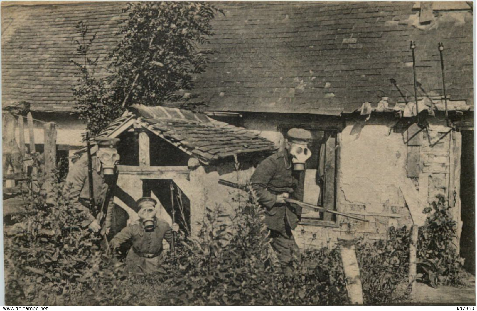 Patrouille In Erwartung Einer Gaswelle - Guerre 1914-18