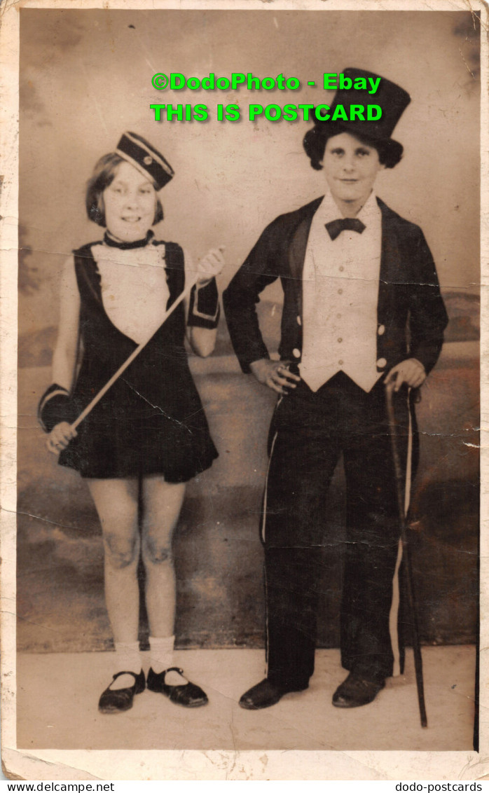 R408248 A Boy With A Girl In Circus Costumes. Postcard - World