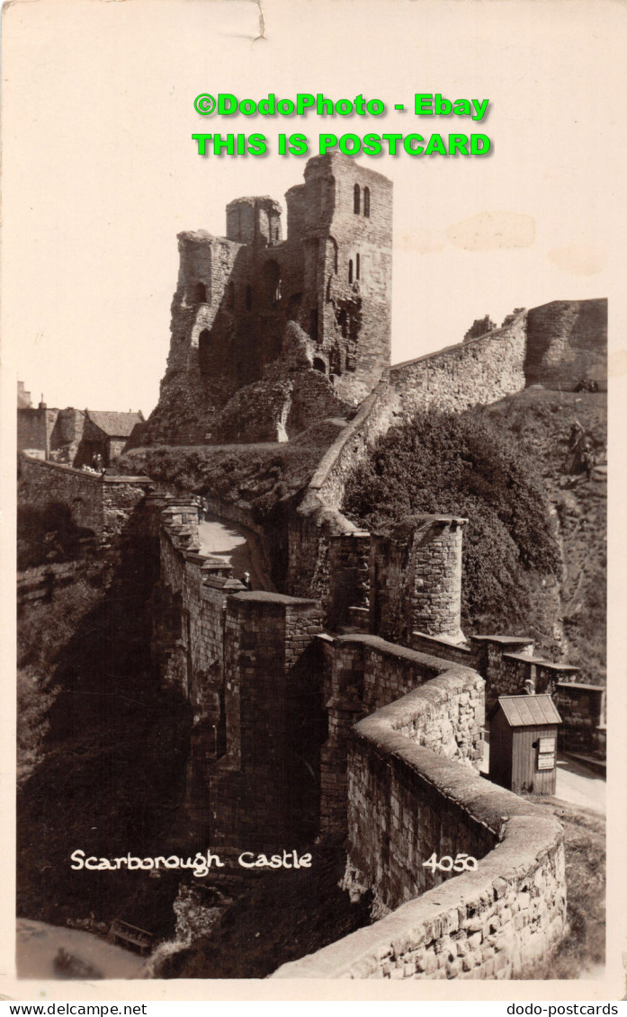 R408256 Scarborough Castle. Postcard. 1931 - World