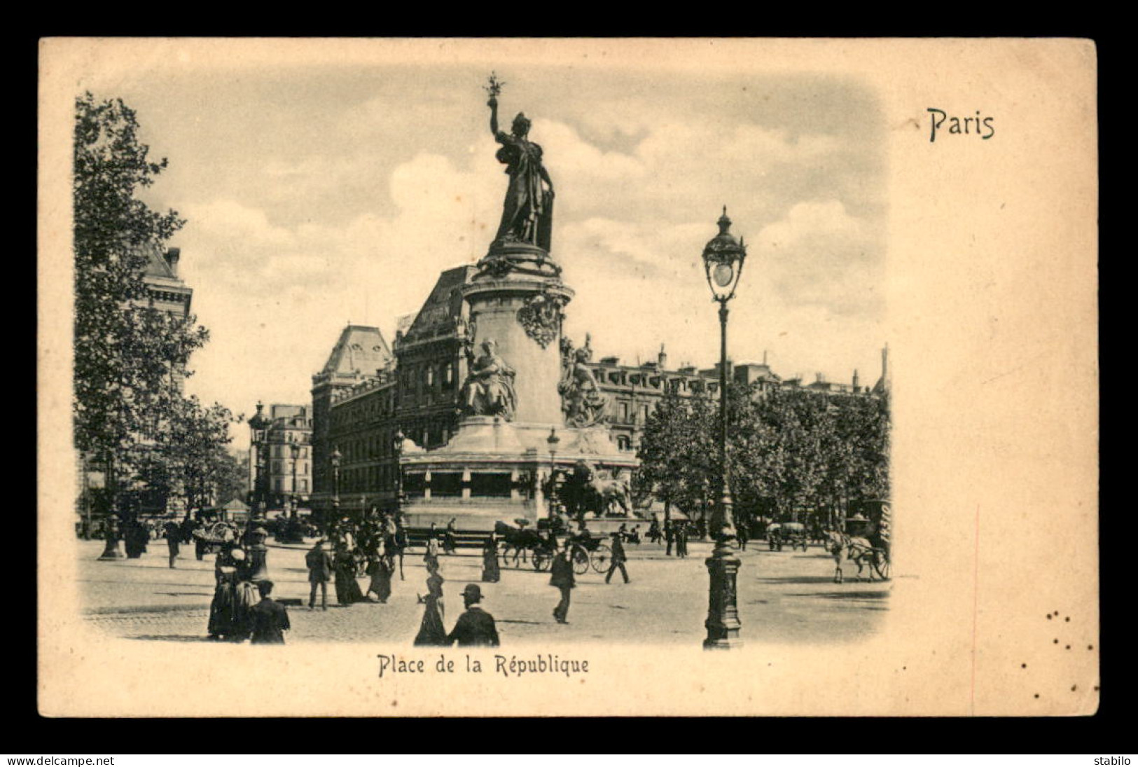75 - PARIS - PLACE DE LA REPUBLIQUE - CARTE EN RELIEF - VOIR ETAT - Plazas