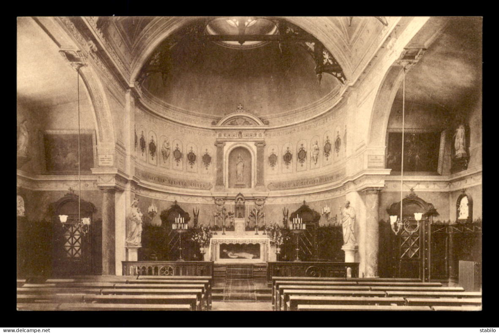 91 - EVRY - NOTRE-DAME DE SION-GRANDBOURG - INTERIEUR DE LA CHAPELLE - Evry