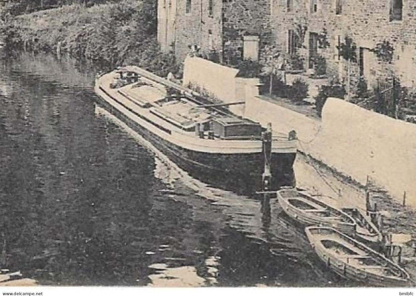 DINAN - Vue Sur La Rance , Prise Du Vieux Pont  (avec Sa Péniche) - Dinan