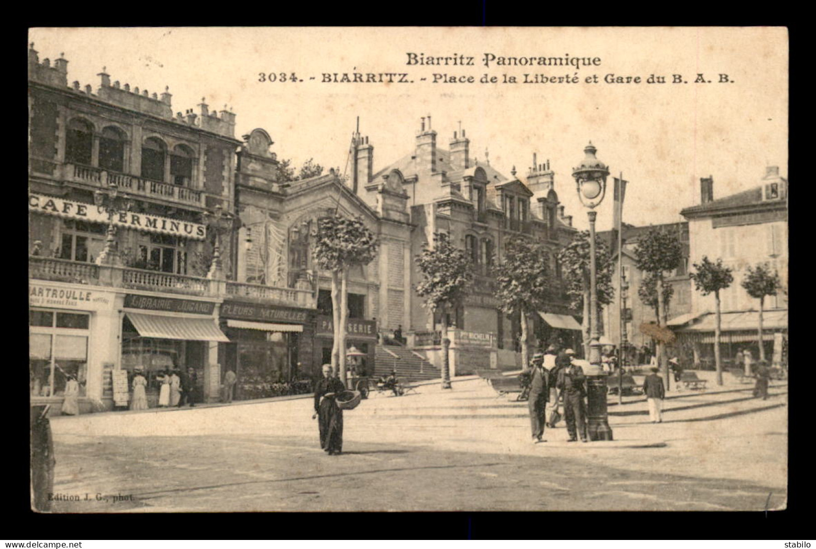 64 - BIARRITZ - PLACE DE LA LIBERTE ET GARE DU B.A.B. - LIBRAIRE JUGAND - CAFE TERMINUS - Biarritz