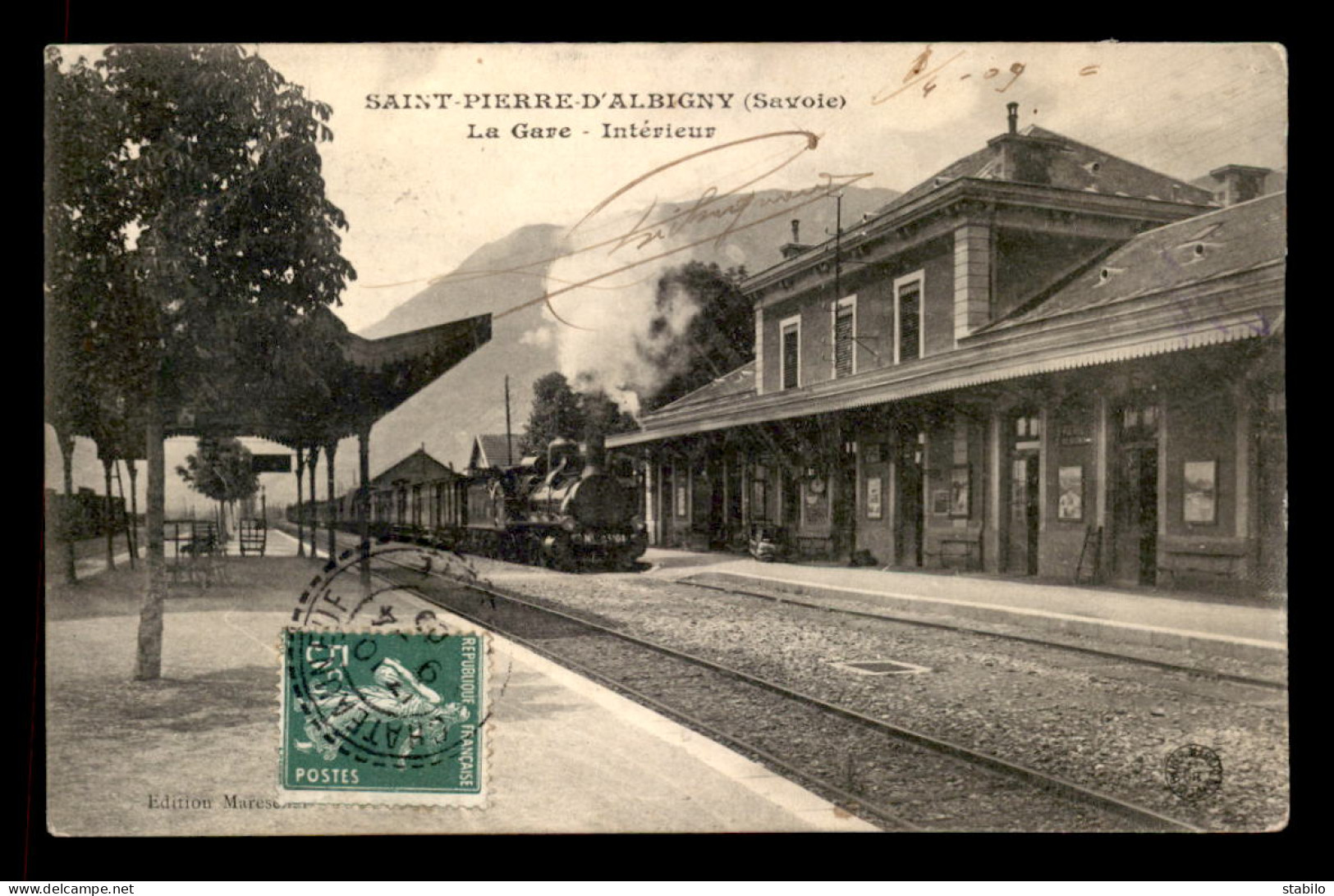 73 - ST-PIERRE-D'ALBIGNY - TRAIN EN GARE DE CHEMIN DE FER - Saint Pierre D'Albigny