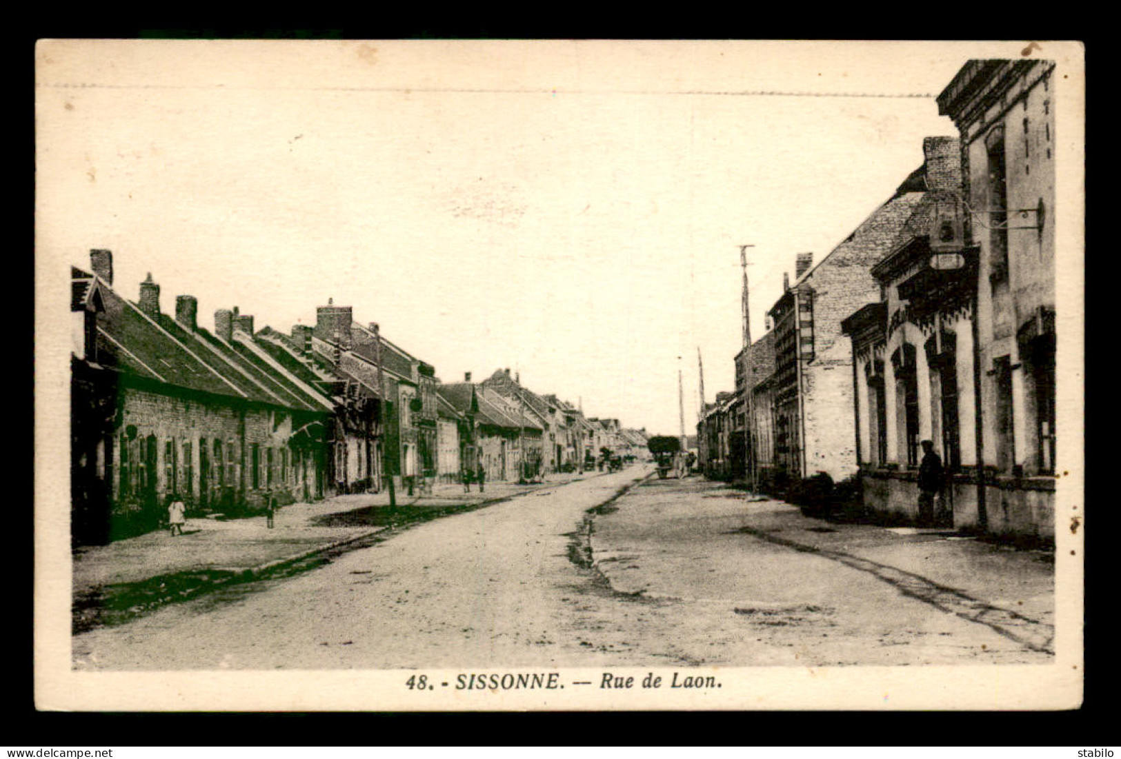 02 - SISSONNE - RUE DE LAON - Sissonne