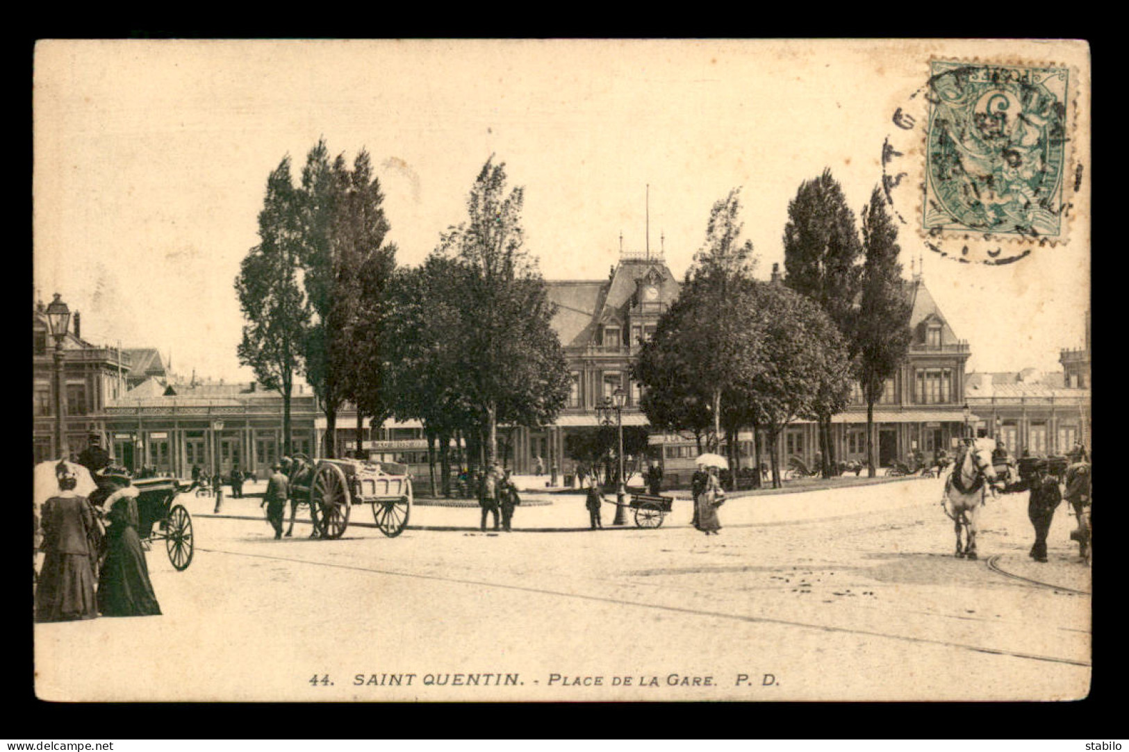 02 - SAINT-QUENTIN - PLACE DE LA GARE - Saint Quentin