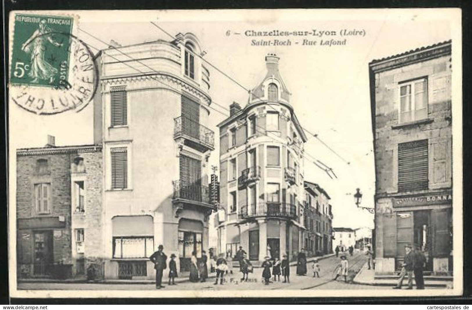 CPA Chazelles-sur-Lyon, Saint-Roch, Rue Lafond  - Autres & Non Classés