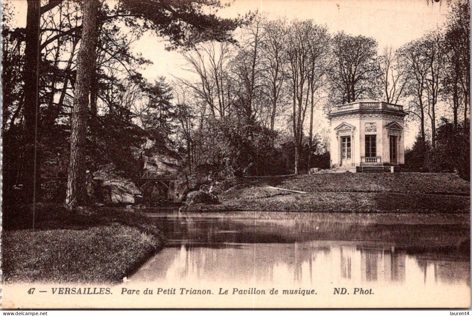 19-4-2024 (2 Z 26) B/w - FRANCE - Versailles Pavillons De Musique - Music And Musicians