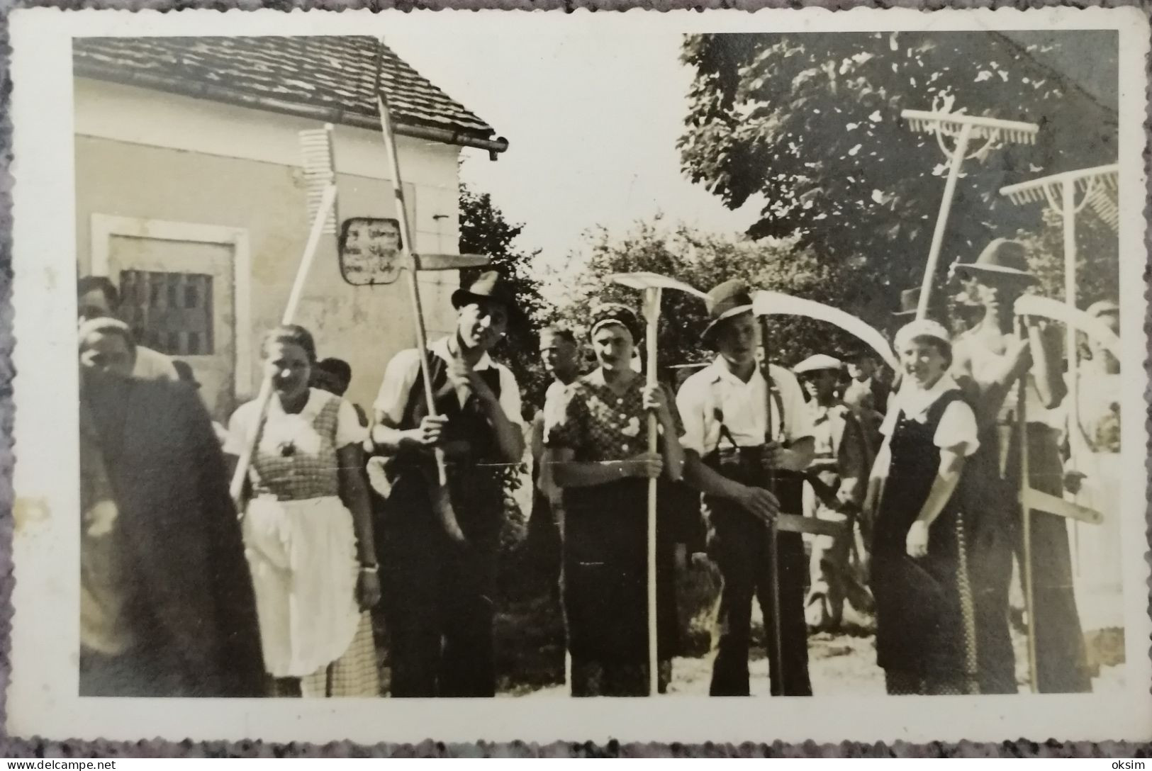 VOJNIK, DRUŠTVO KMEČKIH FANTOV IN DEKLET - Eslovenia