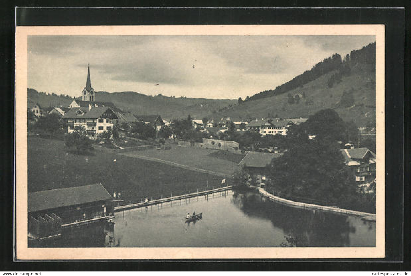 AK Oberstaufen, Badeanstalt Mit Kirchturm  - Oberstaufen