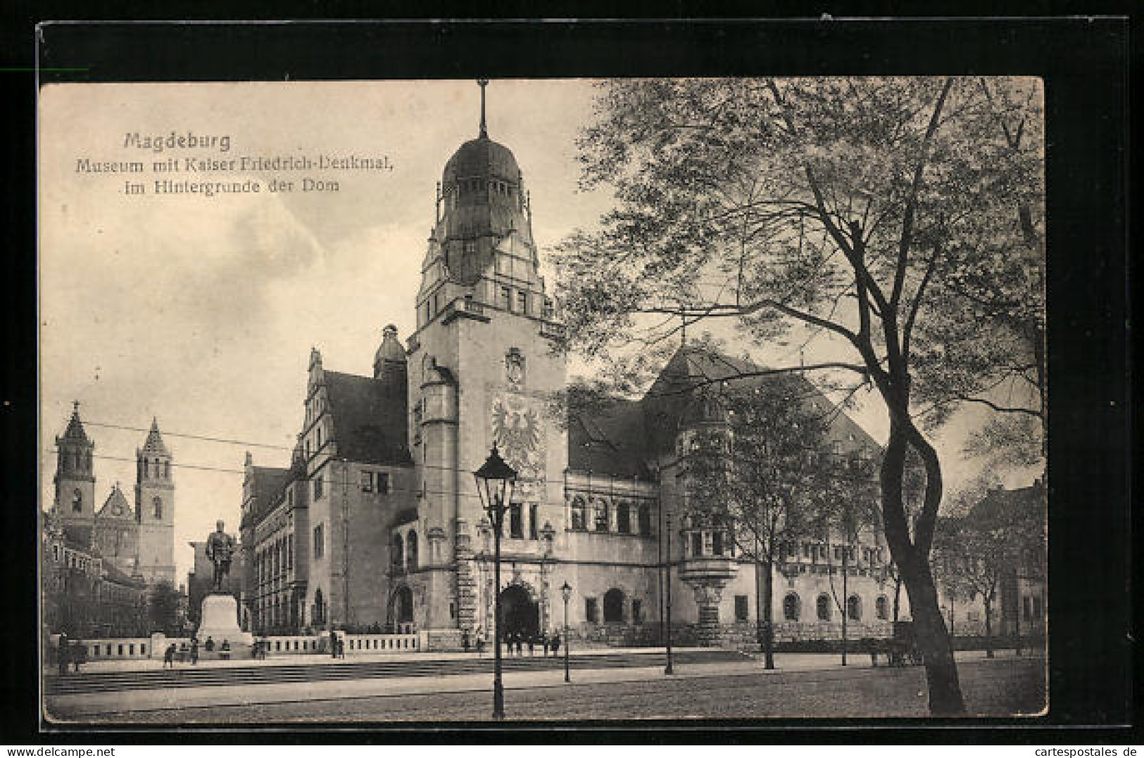 AK Magdeburg, Museum Mit Kaiser Friedrich Denkmal Im Hintergrund Der Dom  - Magdeburg