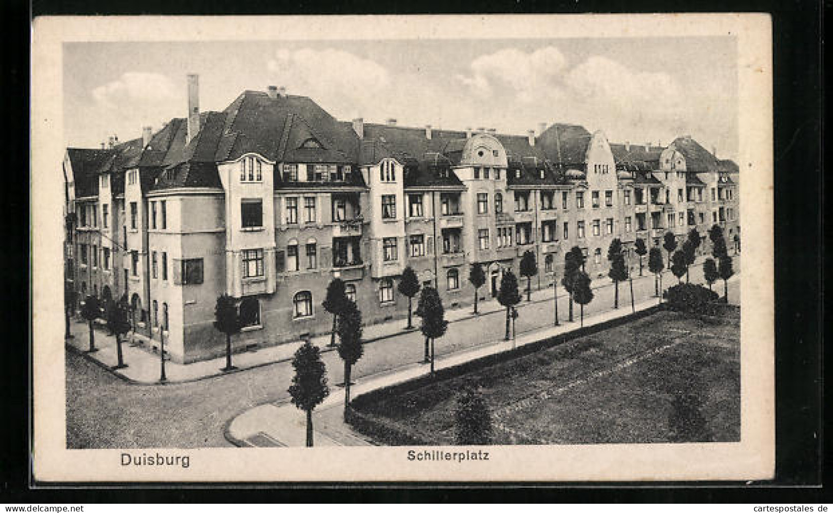 AK Duisburg, Schillerplatz Mit Wohnhäusern  - Duisburg