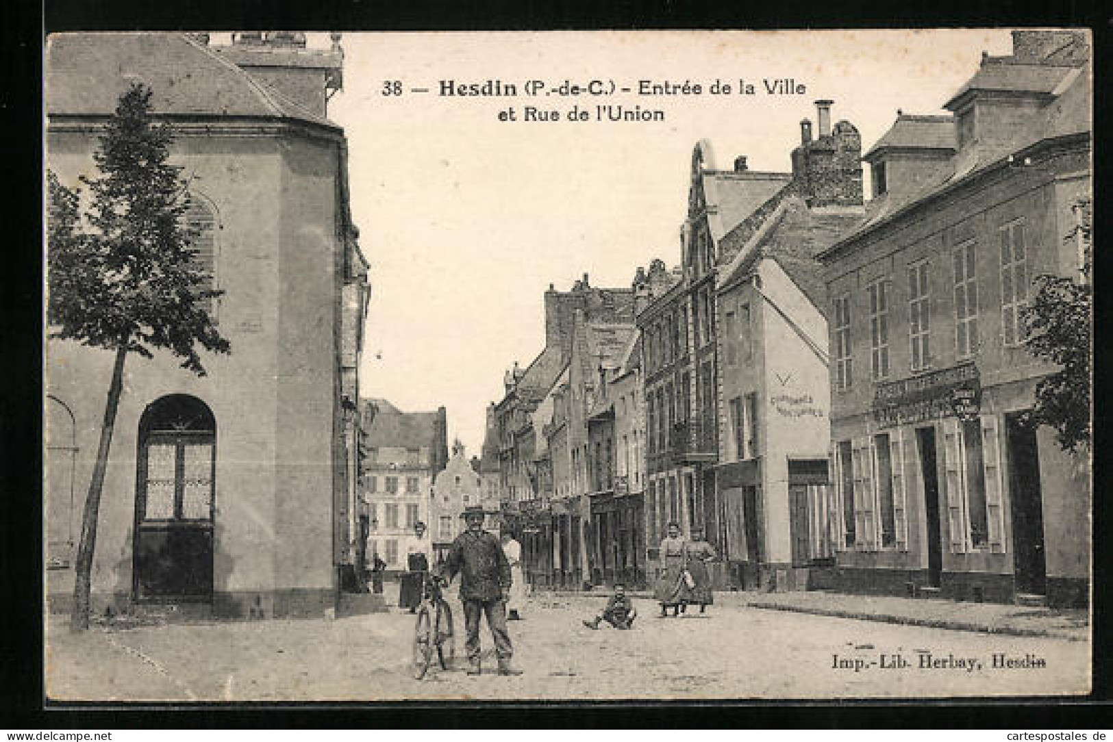 CPA Hesdin, Entrée De La Ville Et Rue De L`Union  - Hesdin