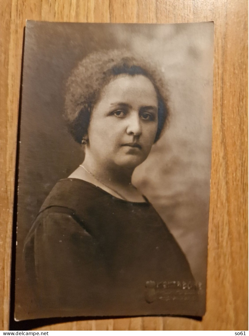 19209.   Fotografia Cartolina D'epoca Donna Femme Primo Piano Aa'20 Italia - 13,5x8,5 Foto Montaione Torino - Anonymous Persons