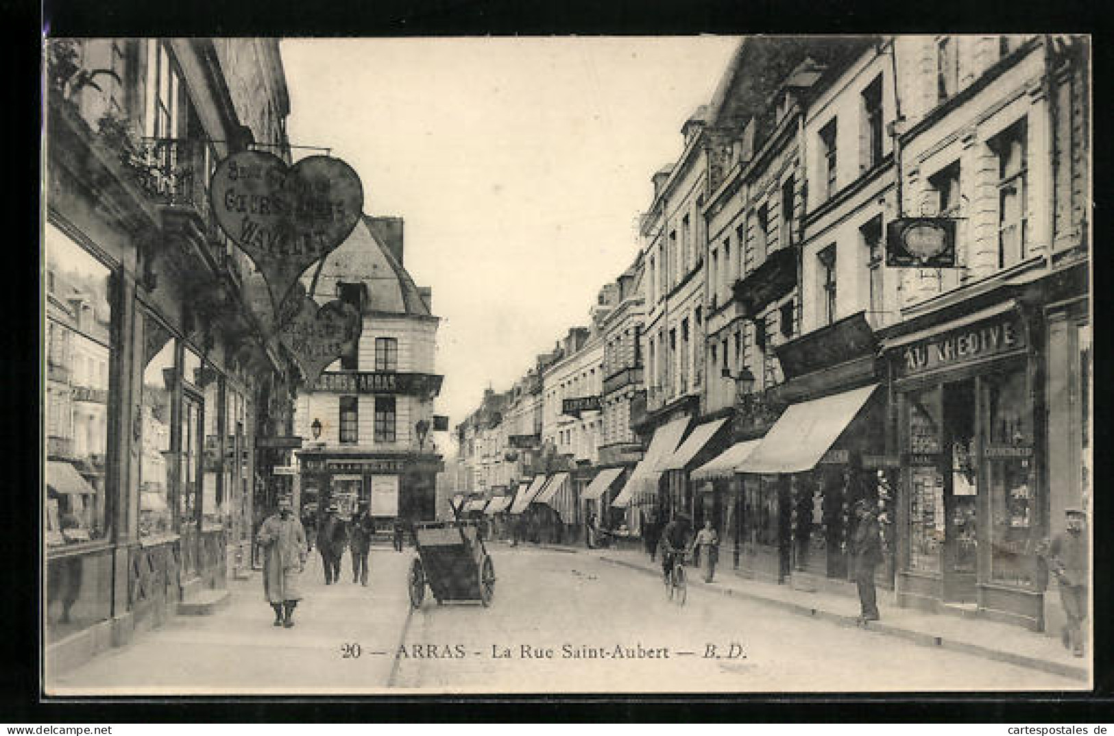 CPA Arras, La Rue Saint-Aubert  - Arras
