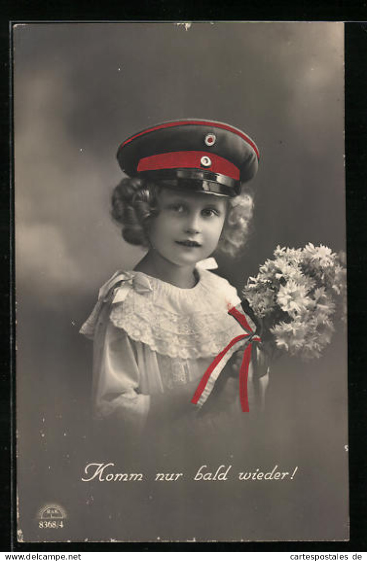 AK Kleine Soldatin Mit Blumenstrauss  - Guerre 1914-18