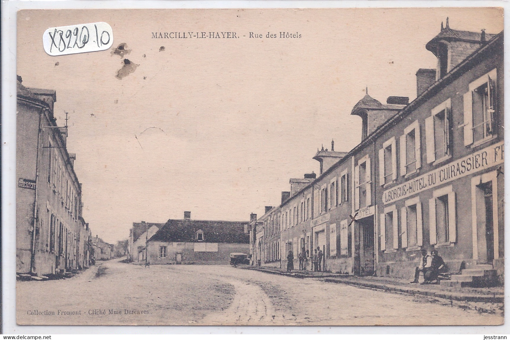 MARCILLY-LE-HAYER- RUE DES HOTELS- HOTEL DU CUIRASSIER- MAISON BORCHE - Marcilly