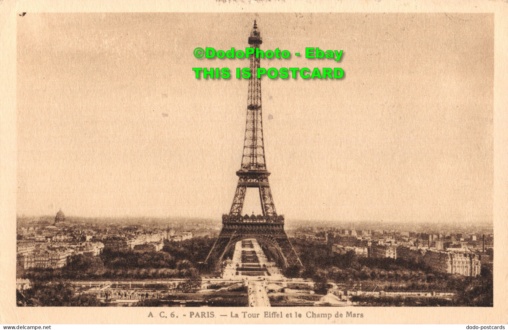 R410780 A. C. 6. Paris. La Tour Eiffel Et Le Champ De Mars. LAbeille Paris. 1935 - Monde