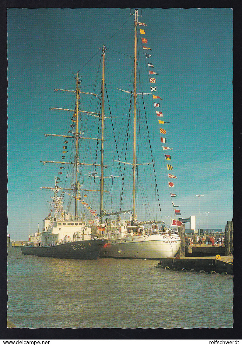 Barkentine "Peace" Im Fährhafen Cuxhaven - Steamers