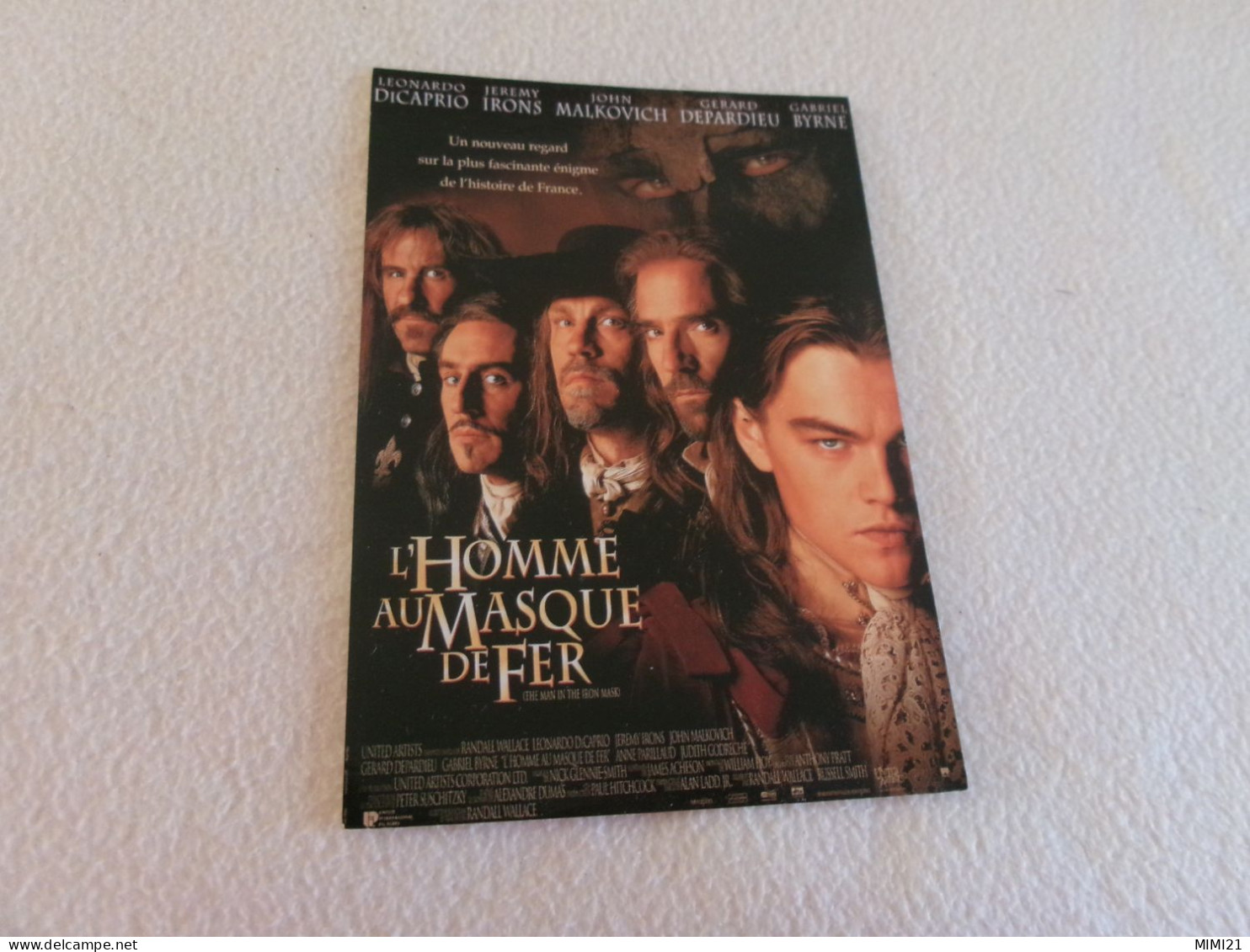 BELLE CARTE AFFICHE DE FILM "L'HOMME AU MASQUE DE FER" AVEC L.DI CAPRIO..G.DEPARDIEU..(vente 1.60) - Manifesti Su Carta