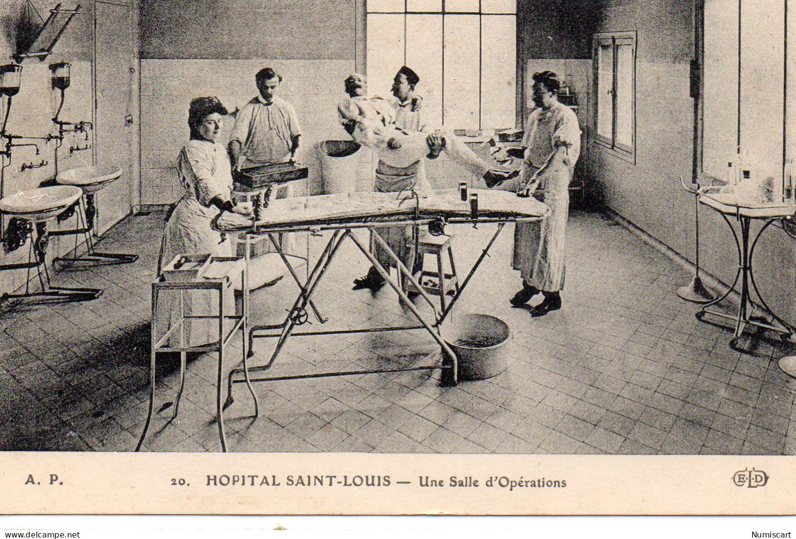 Paris 75010 Animée Hôpital Saint-Louis Salle D'Opérations Santé Médecine - Salute, Ospedali