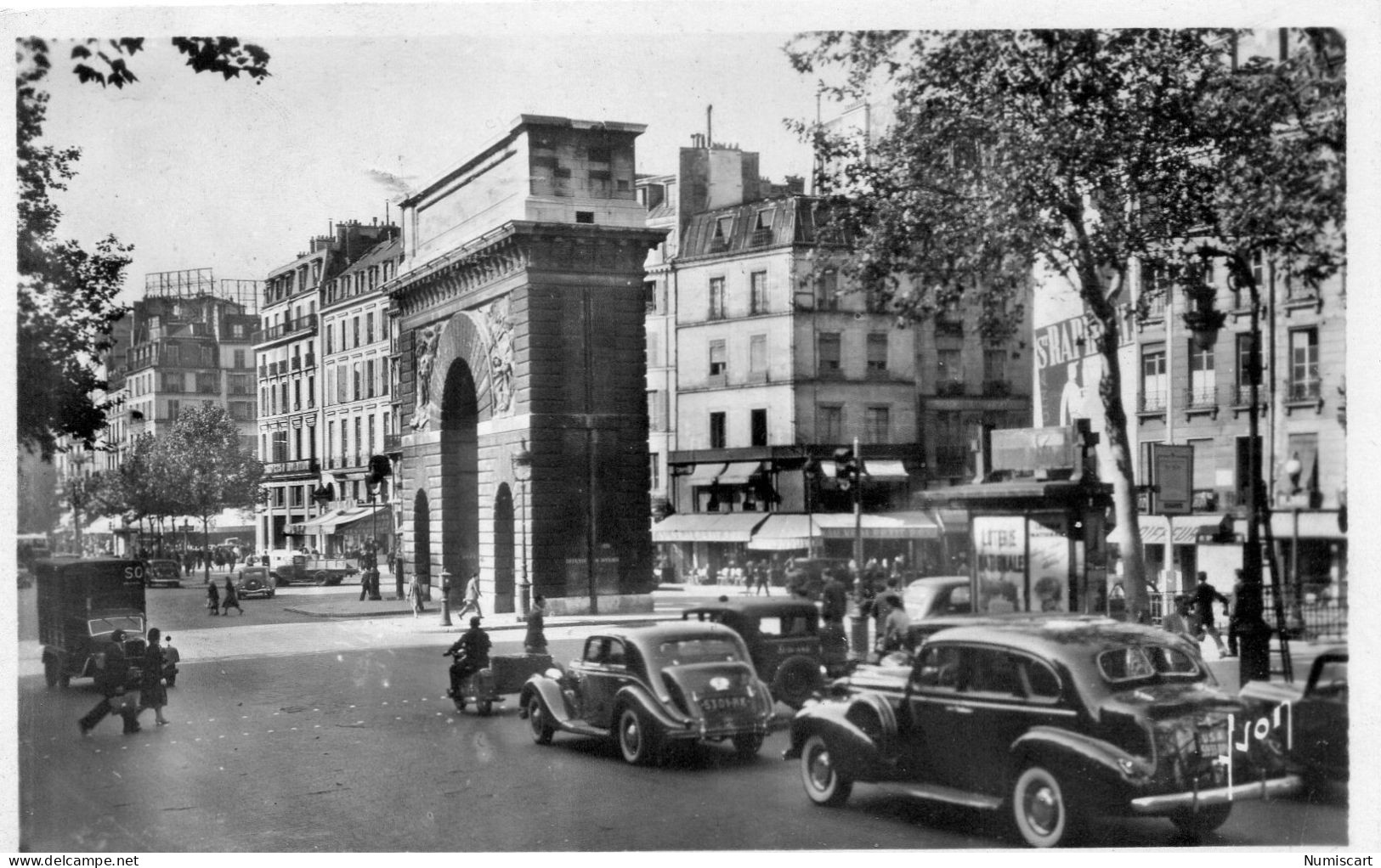 Paris 75010 Animée Porte Saint-Martin Voitures Des Années 50 - Salud, Hospitales