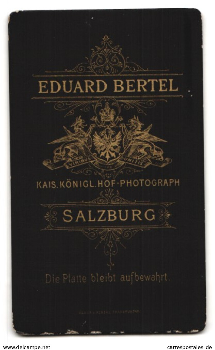 Fotografie Eduard Bertel, Salzburg, Junge Dame Mit Kragenbrosche  - Personas Anónimos