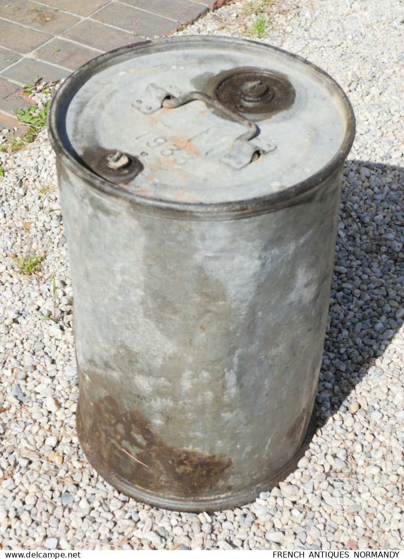 FRANCE 1940 - Grand container cylindrique à poudre ou essence ou huile français daté 1933 SAU22SCH001 WWII