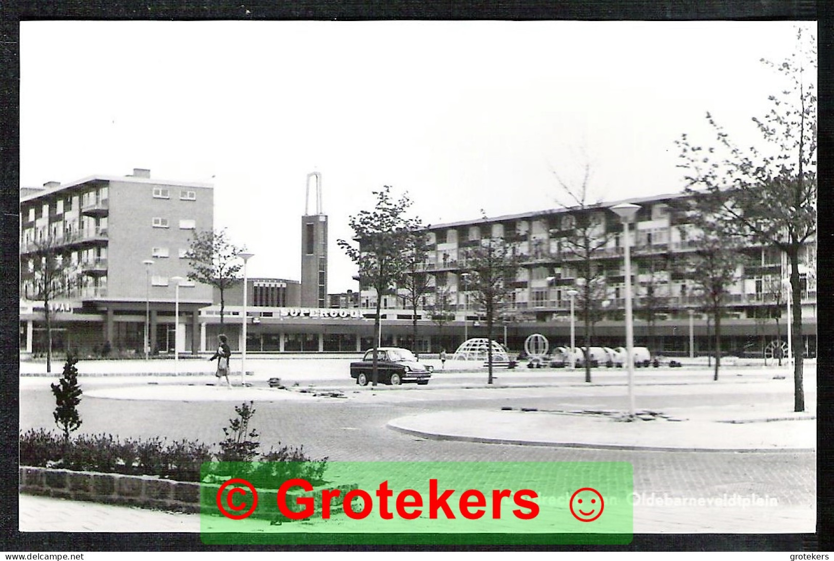 DORDRECHT Van Oldebarneveldtplein Met Eenzaam DAFje 1971 - Dordrecht