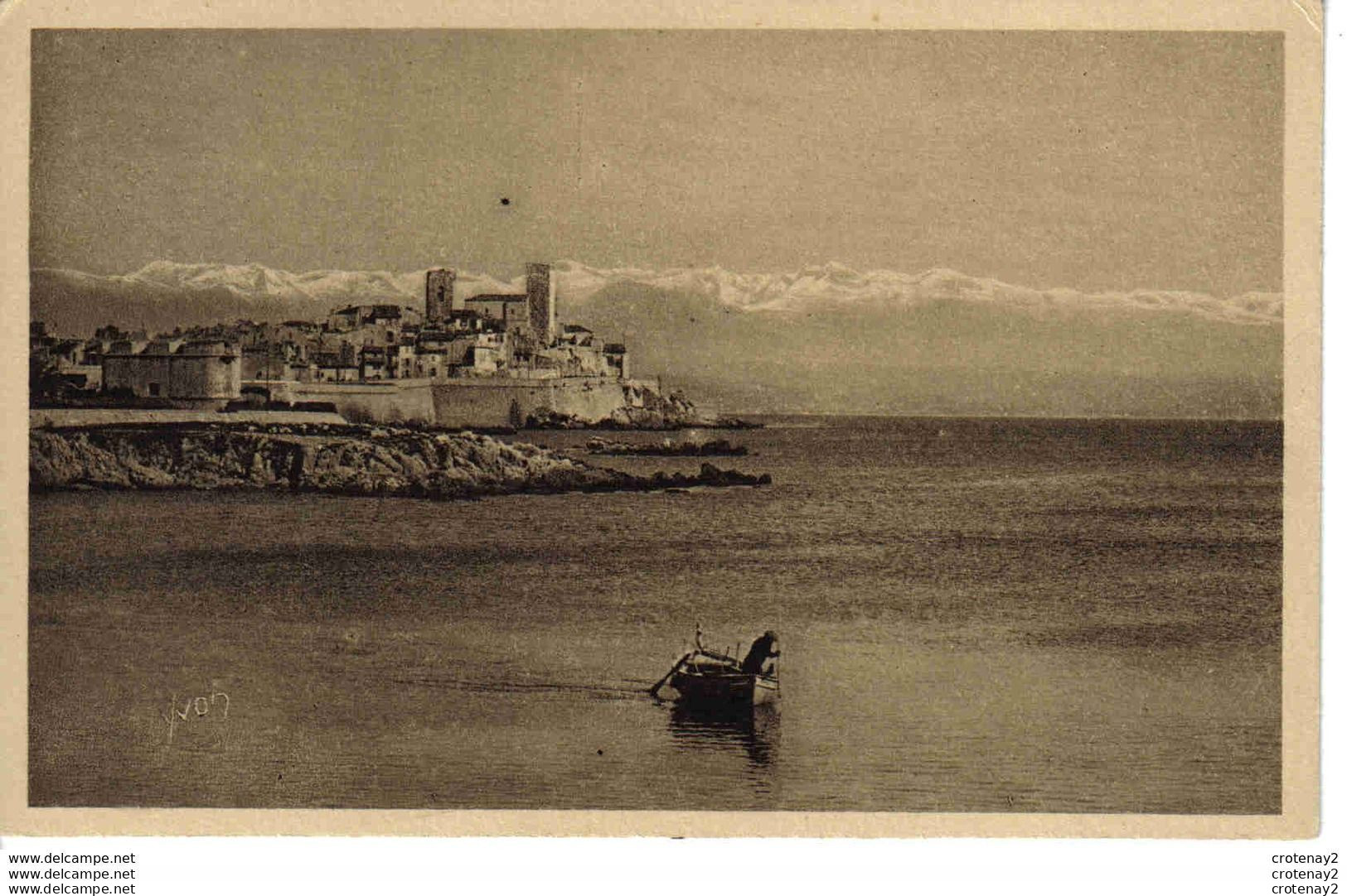 06 ANTIBES N°167 Les Remparts Et La Chaîne Des Alpes Barque Pêcheur VOIR DOS La Douce France En 1932 - Antibes