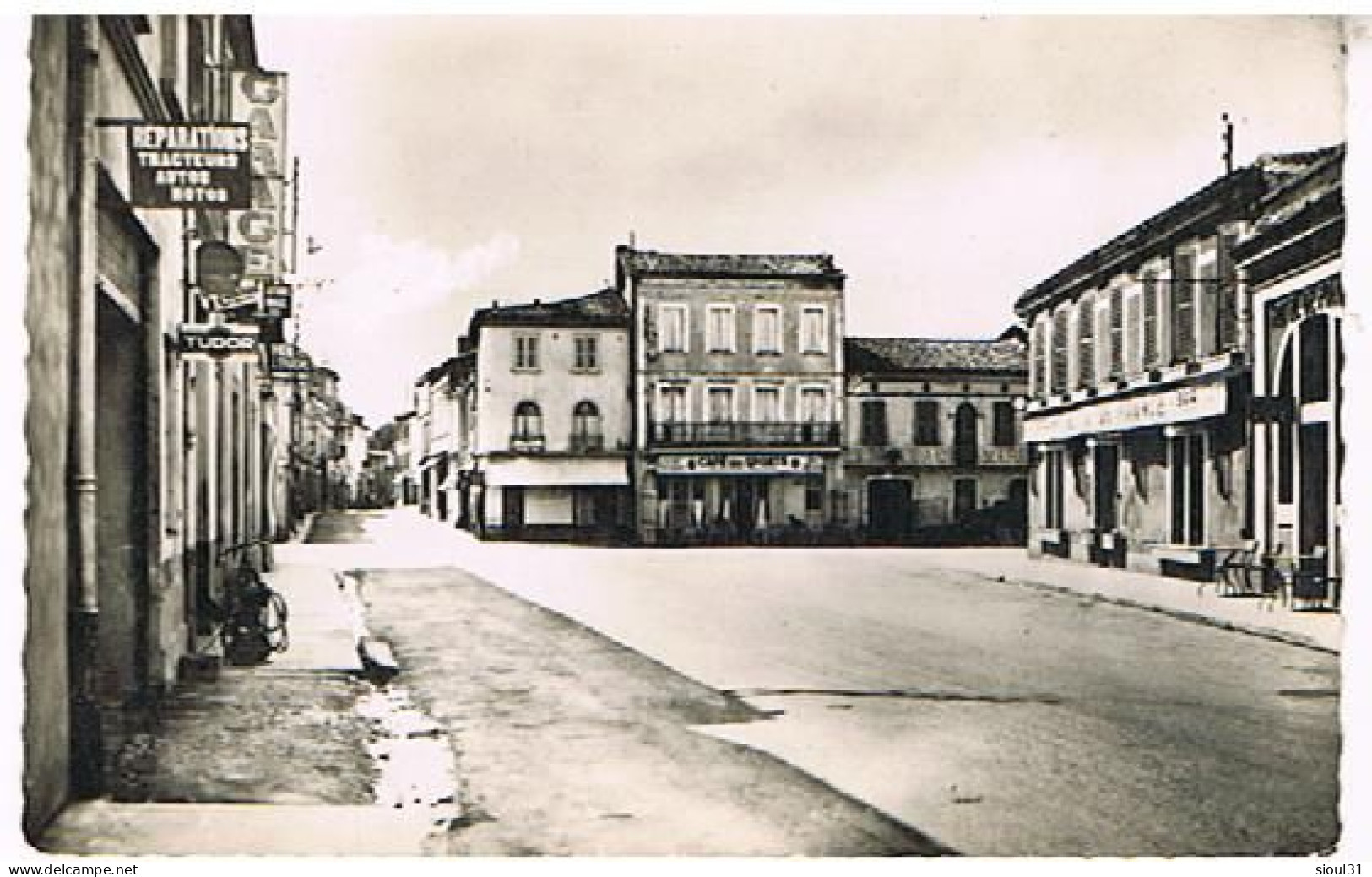 32      L ISLE JOURDAIN  QUARTIER DES 4 CHEMINS ET RUE DE METZ CPSM 9X14 - Autres & Non Classés