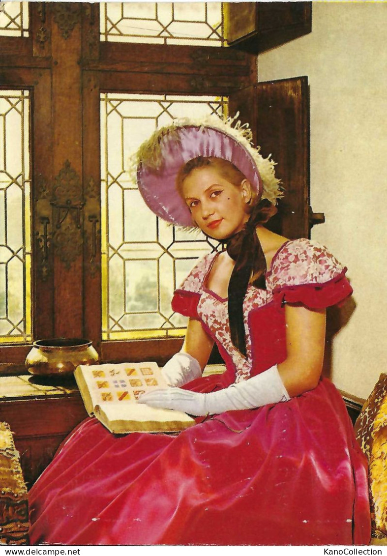 Dame In Neuer Post-napoleonischer Mode, „Octobre“, Gelaufen 1970 - Mode
