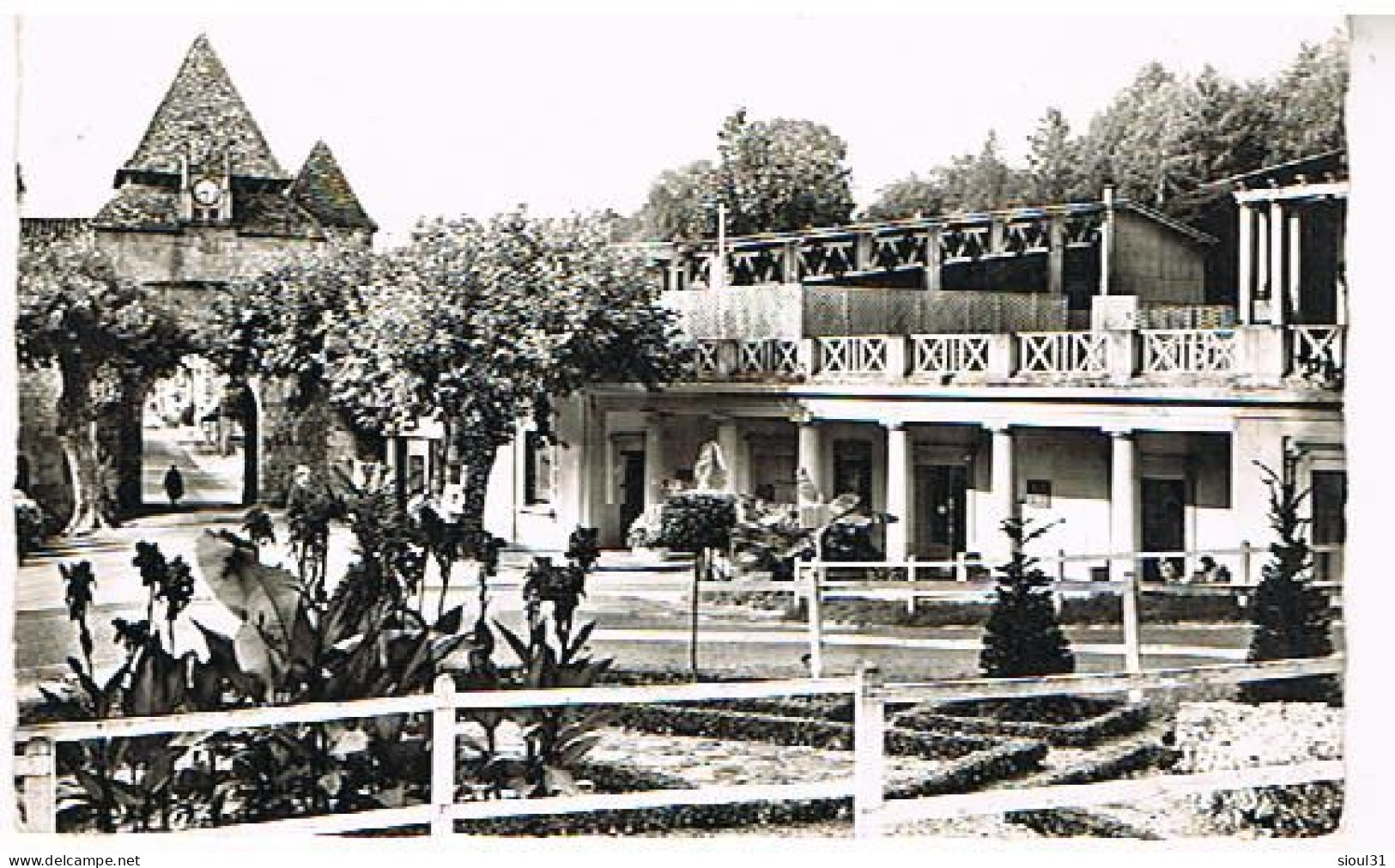 32    BARBOTAN LES THERMES   L EGLISE ET LES BAINS CLAIRS 1955 CPSM 9X14 - Barbotan