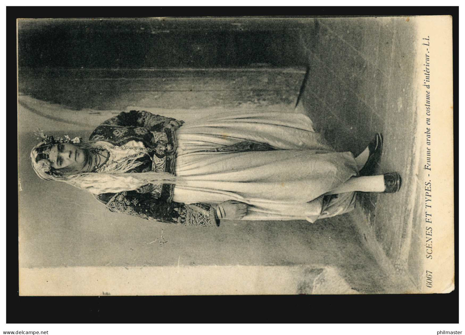 AK Volkstrachten: Arabische Frau In Typischer Nationaltracht, Gelaufen Um 1910 - Trachten