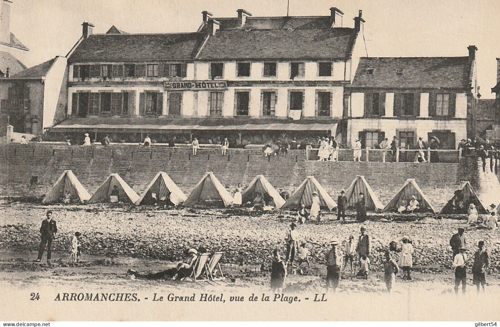 AROMANCHES -14- Le Grand Hôtel,vue De La Plage. - Arromanches