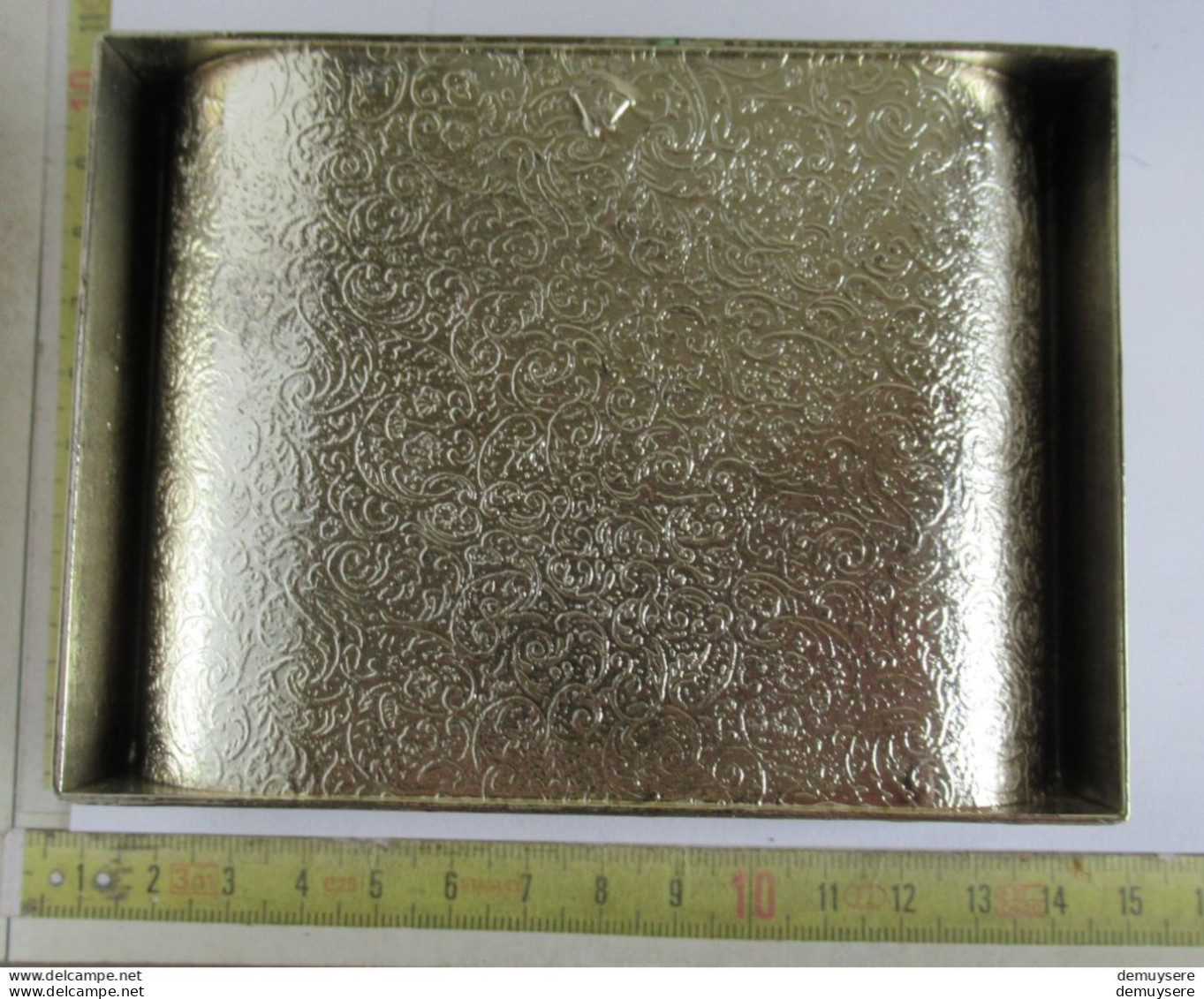 0404 19 - Kas 25-10 - METALEN DOOS - BOÎTE EN MÉTAL - 581 GRAM - Boxes