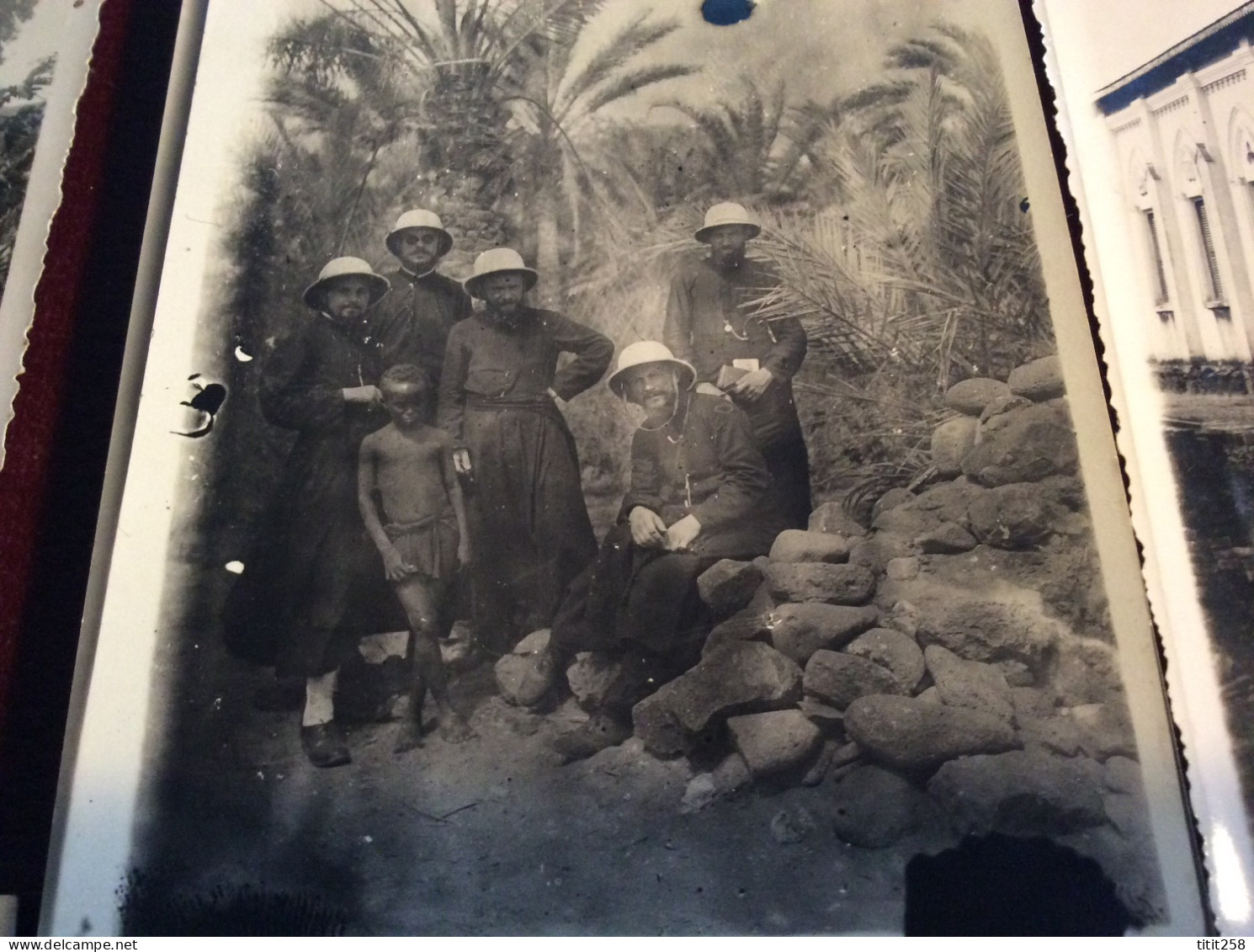 Joli lot photos Missionnaires Religion Colonies . Djibouti Cambodge Congo ? Annotées au Dos . 1934 / 35