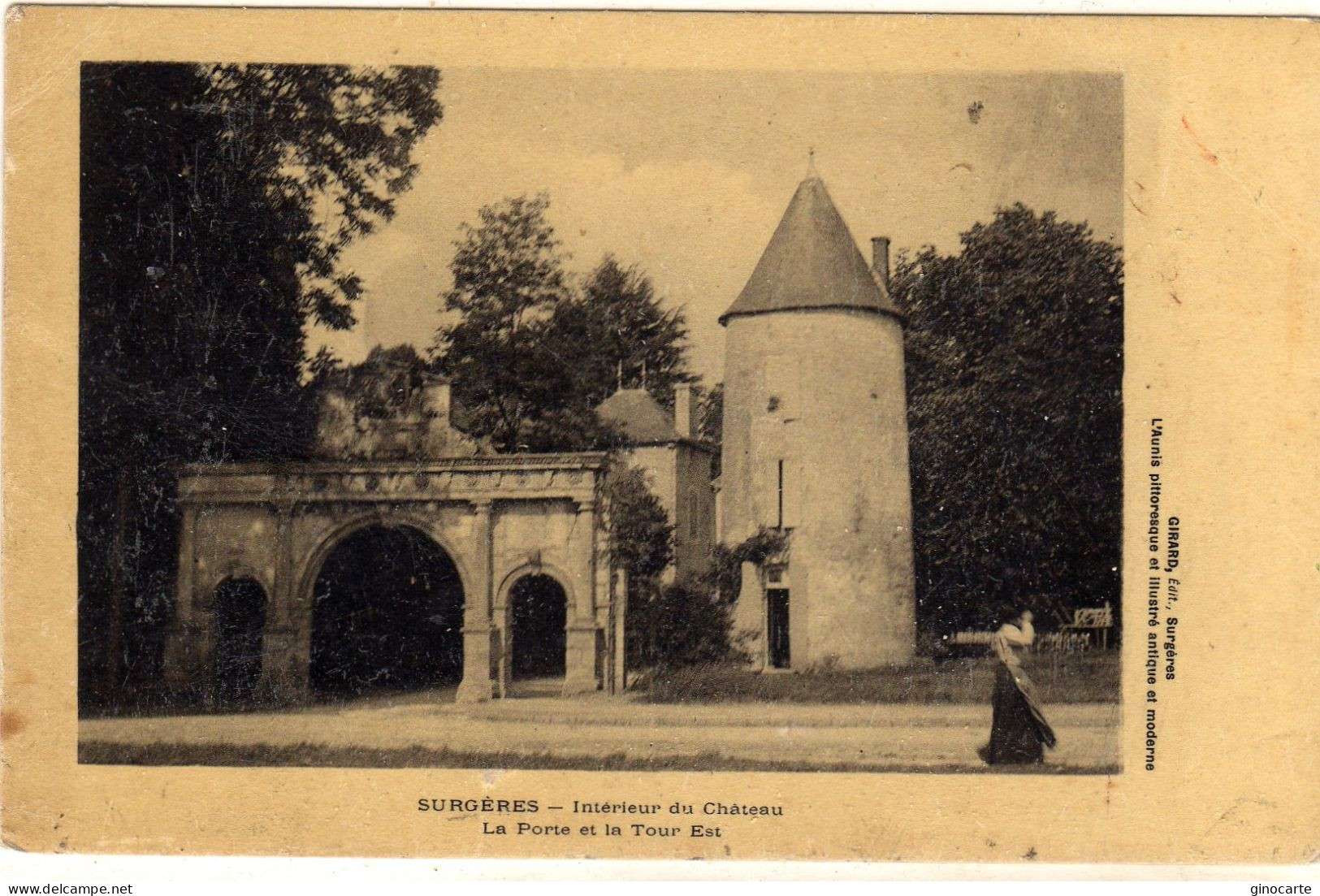 Surgeres Interieur Du Chateau - Surgères