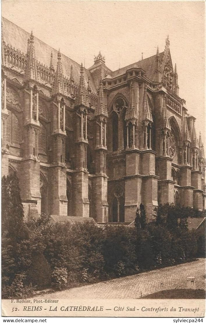 51 - REIMS - LA CATHEDRALE - COTE SUD - CONTREFORTS DU TRANSEPT - Reims