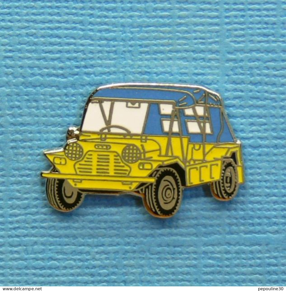 1 PIN'S //  ** AUSTIN MINI MOKE / PICK-UP TOUT TERRAIN / PAR B.M.C. BRITISH MOTOR CORPORATION ** - Autres & Non Classés