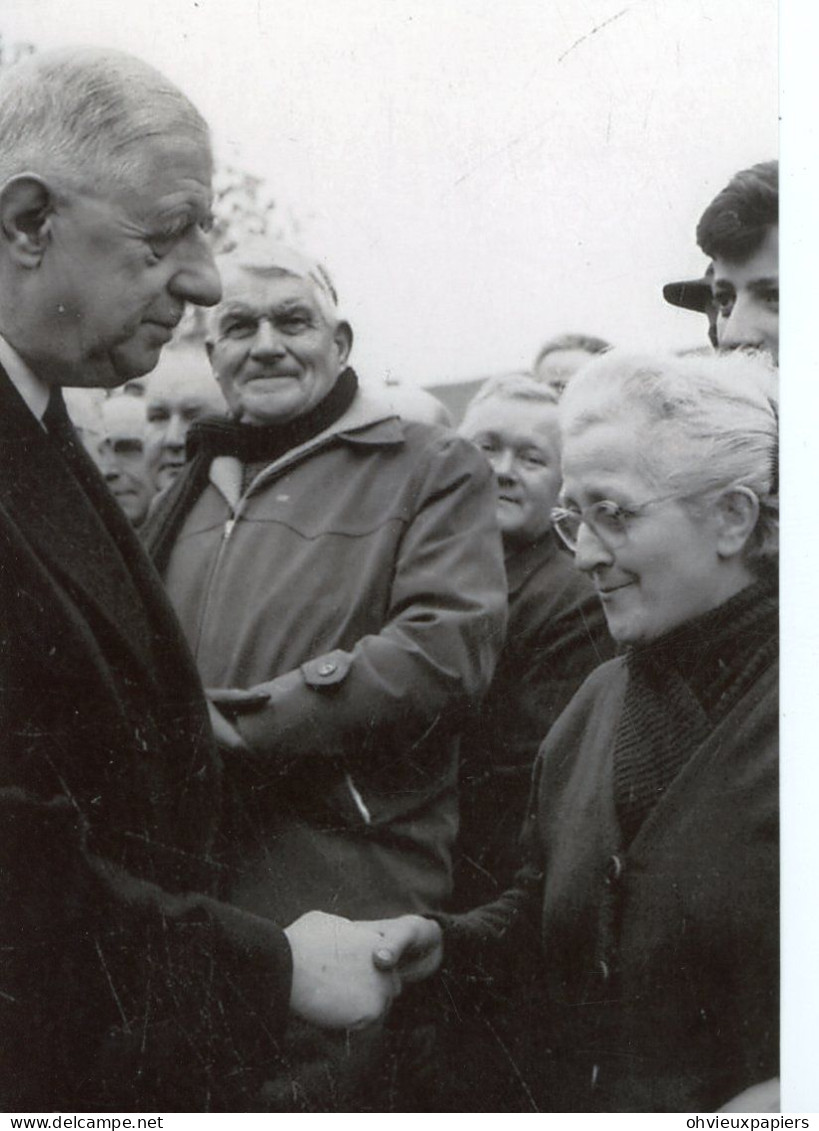 Le Général  DE GAULLE  Dans Les  ARDENNES - Lieux