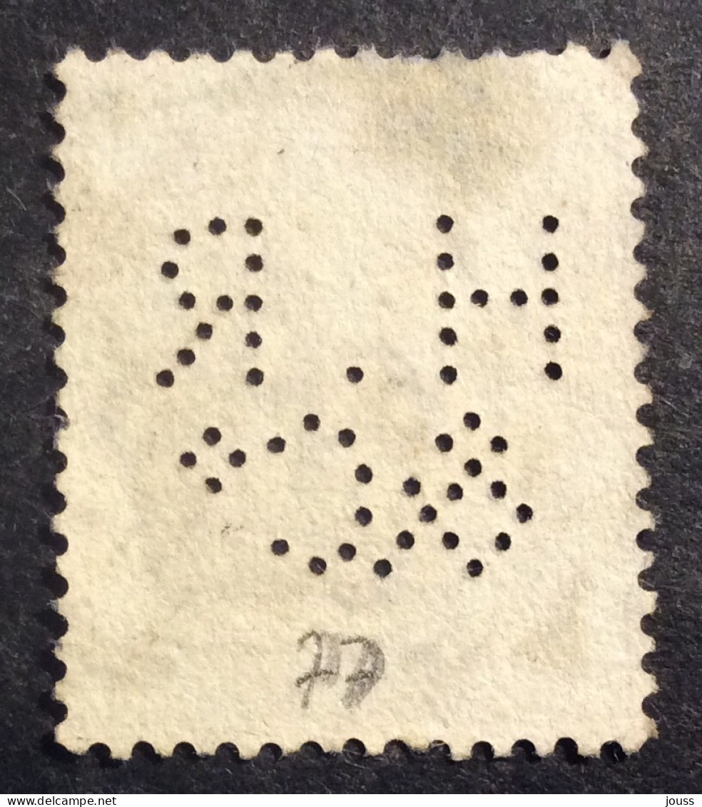 GB74 Victoria 1 1/2 P Violet YT 77 PERFORÉ « H.R.?. C » Couronne Oblitéré - Used Stamps