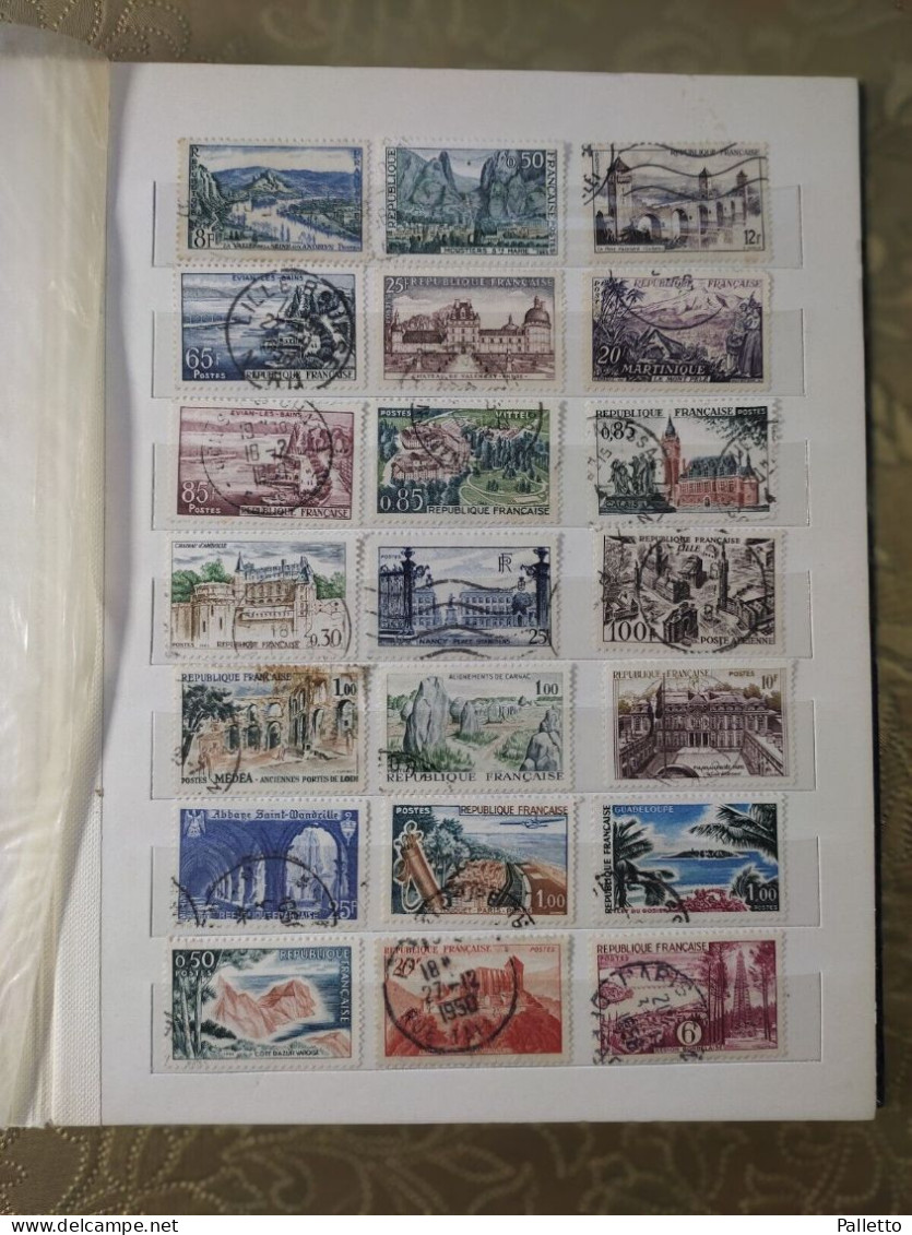 Raccoglitore con francobolli di Francia usati